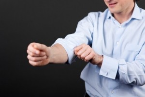 mann krempet die ärmel hoch Implementierung, Unternehmensberatung, umsetzungsbegleitung